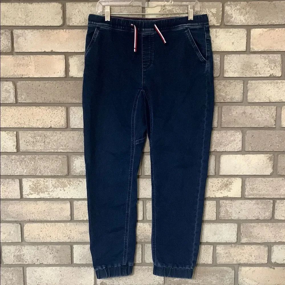 3for$20 jeans size 18 runs smaller see measurements